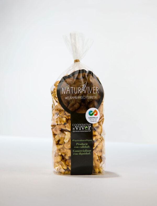 nueces en cuartos de viver