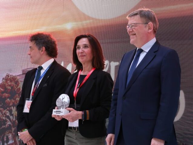 Premio CreaTurisme Mejor Experiencia a la piel de la vid enoturismo de la Cooperativa de Viver Fitur 2023