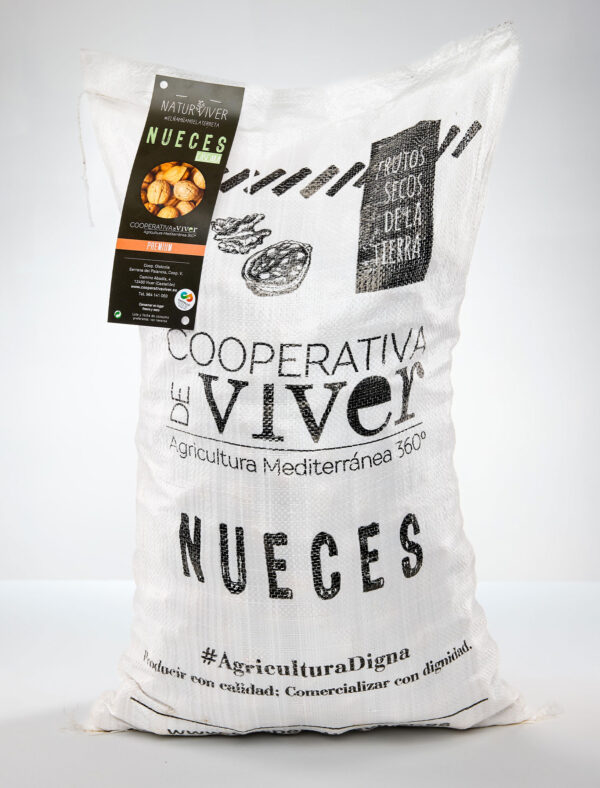 nueces en cáscara premium