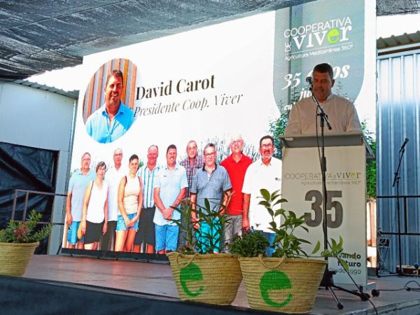 El presidente de la Cooperativa de Viver, David Carot, durante su intervención en el acto de celebración del 35 aniversario