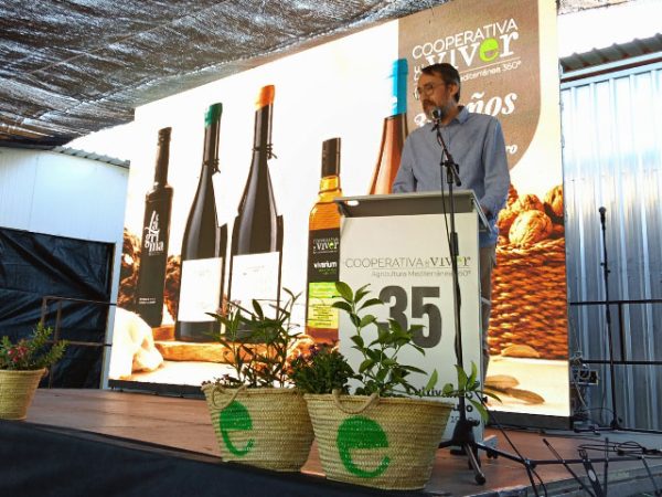 El director de la Cooperativa de Viver, Fernando Marco, durante su intervención en el acto de celebración del 35 aniversario